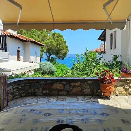 Eleni'S Blue House By Kato Gatzea Apartment Volos Exterior photo