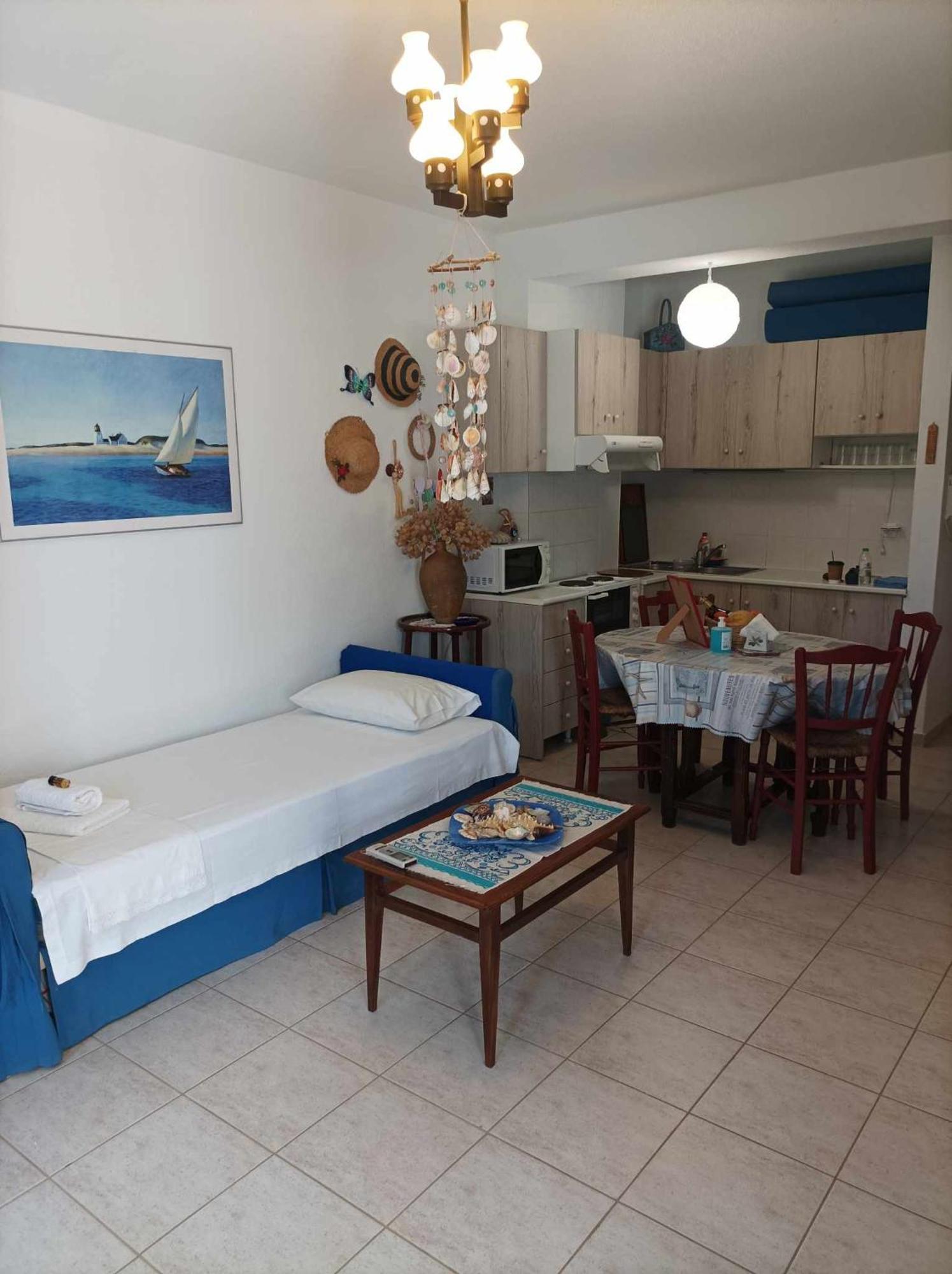 Eleni's Blue House By Kato Gatzea Apartment